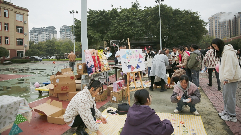 文化周|共享閑置，“集市”行樂(lè)，四川海蓉開(kāi)展愛(ài)心集市公益活動(dòng)